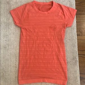 Lulu lemon swiftly tech top